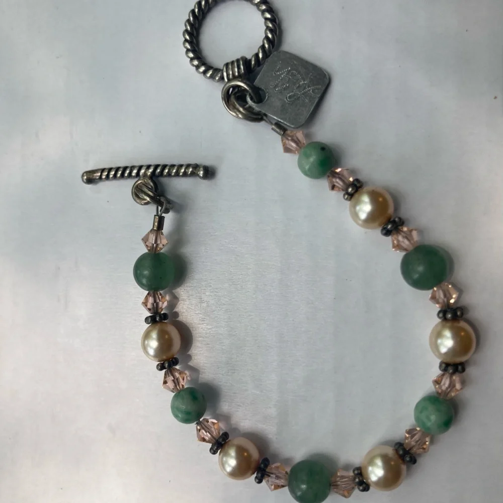 Lush jade pearls